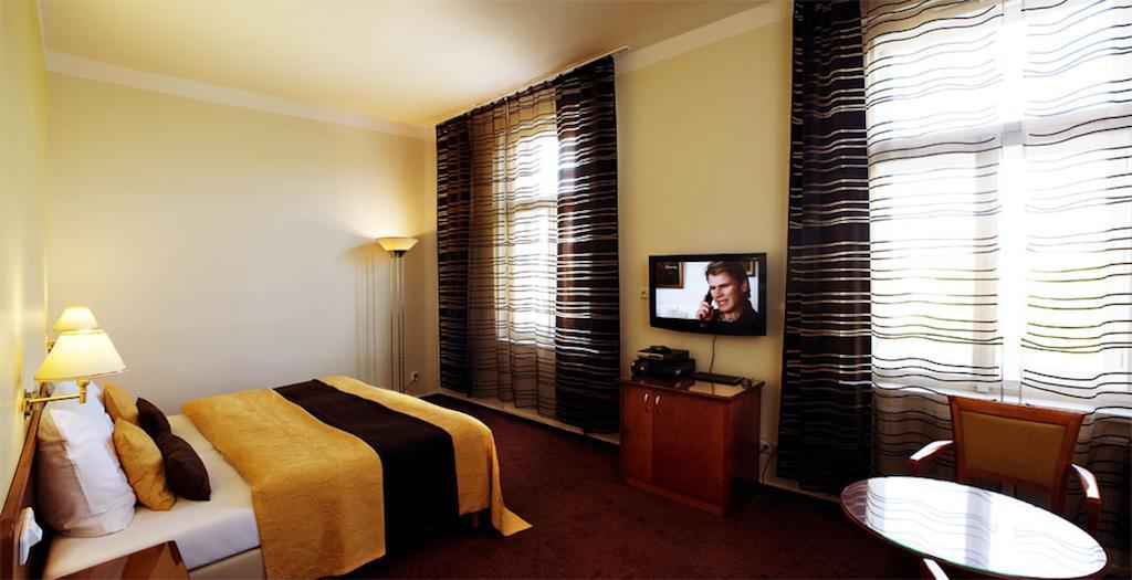 Hotel Andel Прага Экстерьер фото